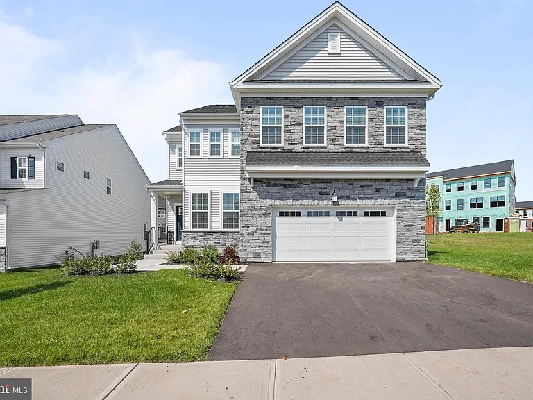 4 William Boyer Dr — Photo 4