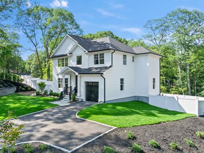 30 Middleville Road, Northport, NY, 11768