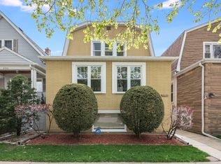 5703 W Giddings St, Chicago, IL 60630