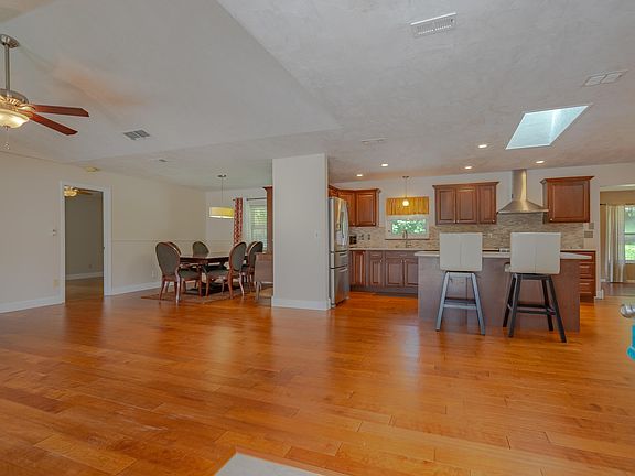 5th image of 6134 Del Mar Dr