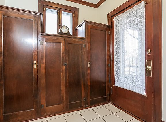 3rd image of 444 S Ashland Ave