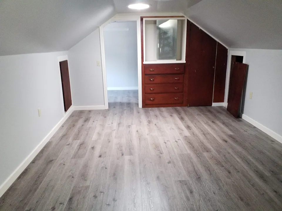 2854 1/2 NE Highway 101
