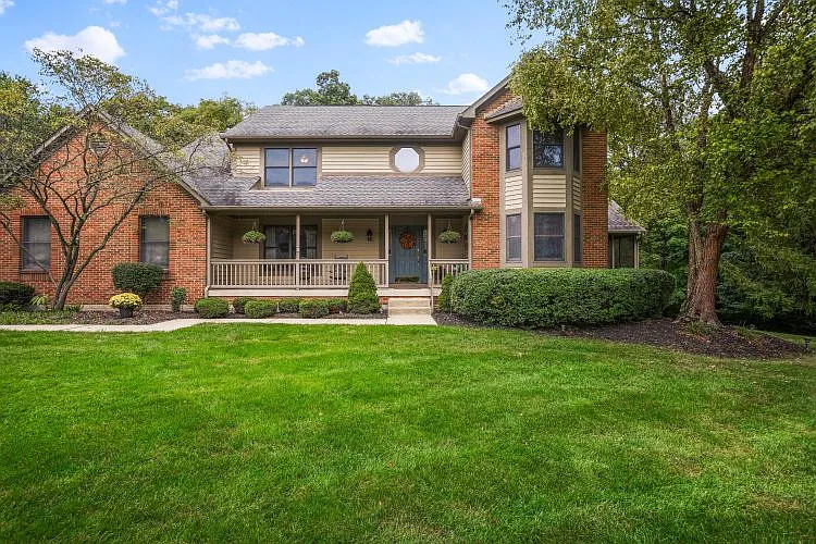 202 Hopewell Ct photo 1