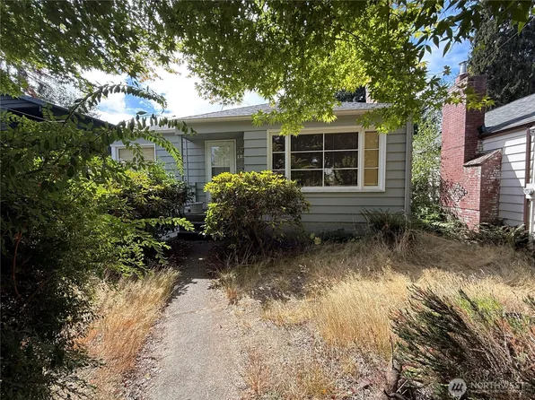 1239 NE 98th Street, Seattle, WA 98115