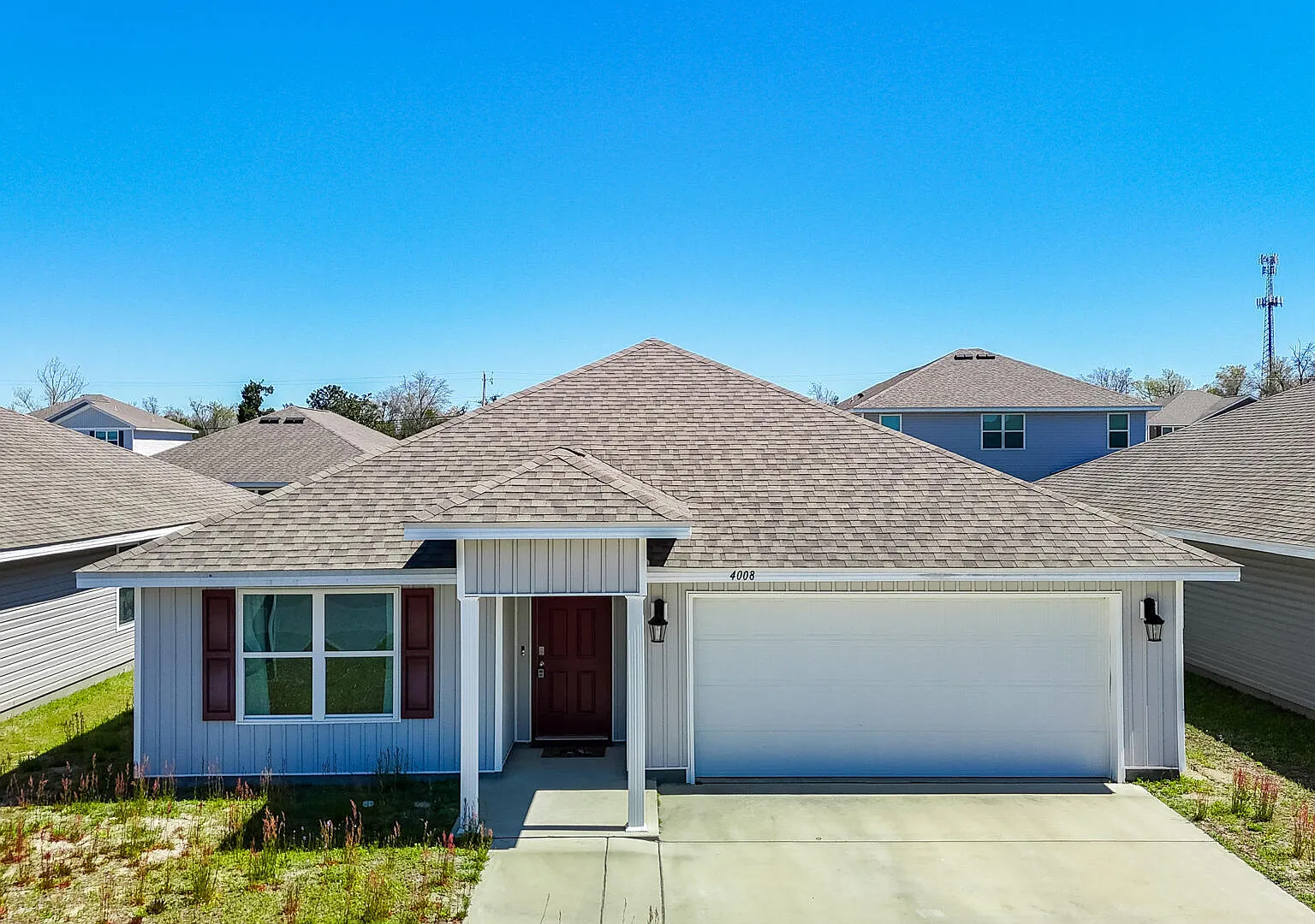 4 bed, 2.0 bath, 2041 sqft, $2,200 — Photo 1