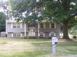 1825 Clearbrook Rd NW, Massillon, OH 44646