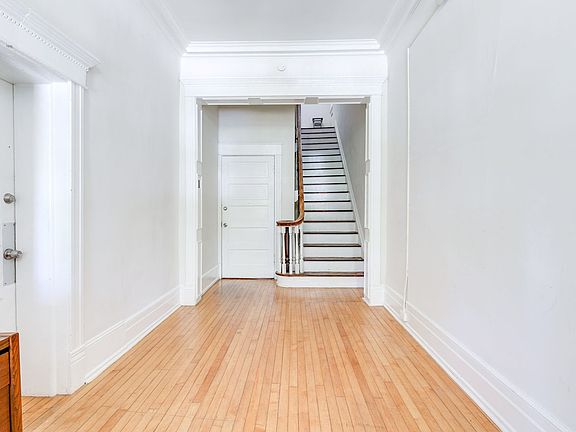 3rd image of 2233 Monument Ave APT 4