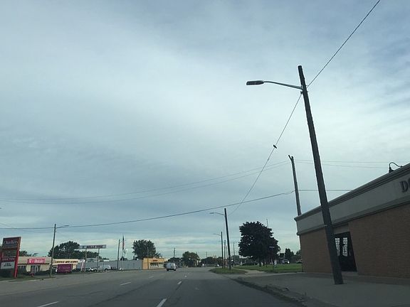 3rd image of 1861 Mill St