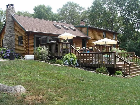 4th image of 104 Blueberry Ln