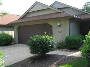 10810 Meadow Trl, Strongsville, OH 44149