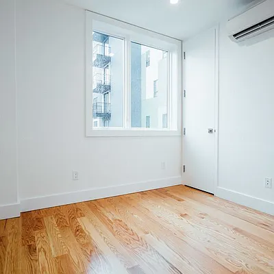 Rented by Nooklyn NYC LLC | media 26