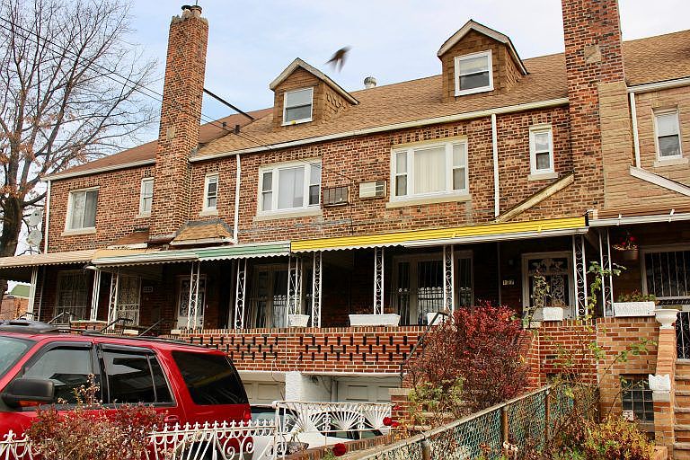 2nd image of 127 Remsen Ave