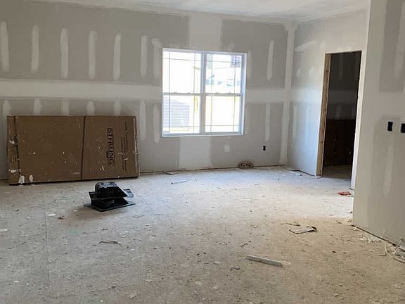 3rd image of 158 Locust St