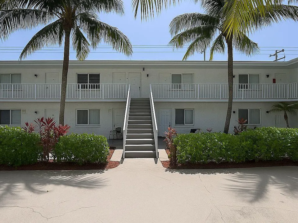 3390 NE 16th Ter #5