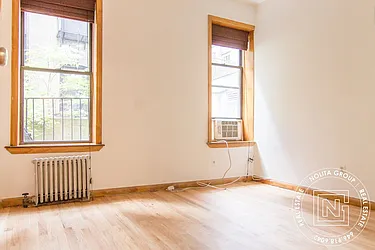Rented by Nolita Group