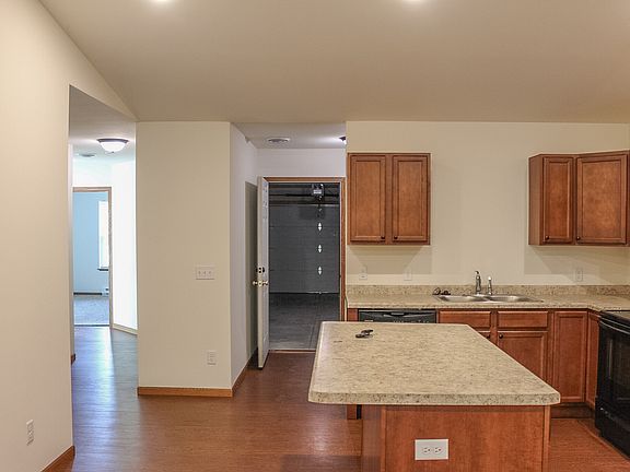 3rd image of 1217 Salem Dr