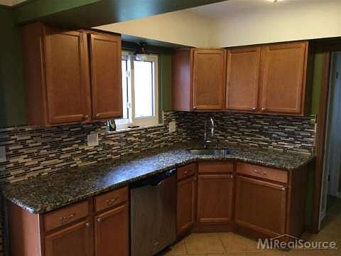 4th image of 21647 Ardmore Park Dr