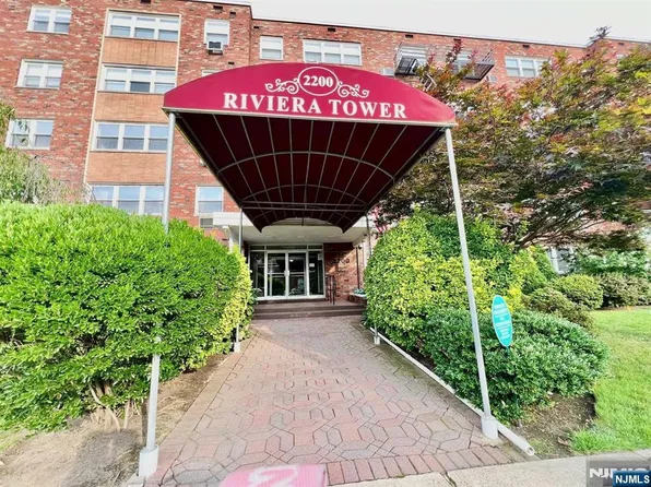 2200 Center Avenue #E7, Fort Lee, NJ 07024