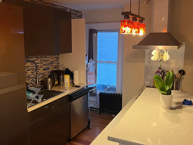 126 Oakland Ave — Photo 3