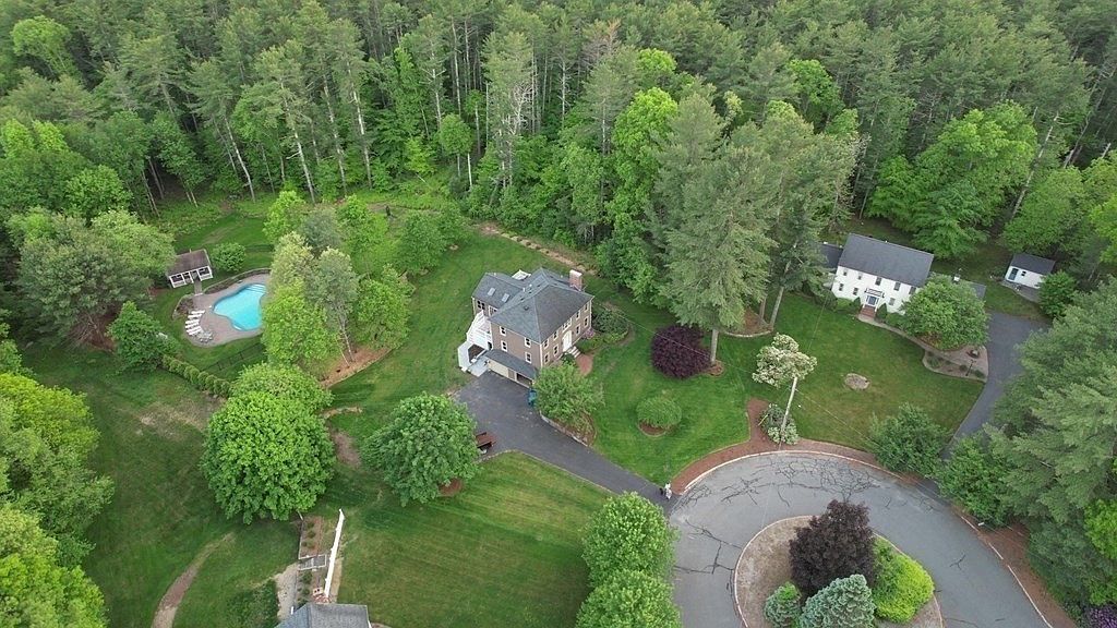 25 Strawberry Ln, Bridgewater, MA 02324 Zillow