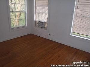 5th image of 1035 Alexander Hamilton Dr