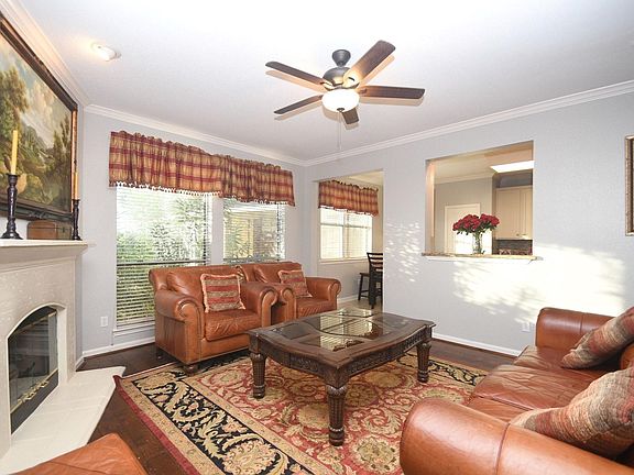 4th image of 2438 Plantation Bend Dr