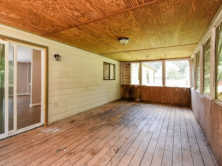 1012 Hicksmil Dr SW — Photo 11
