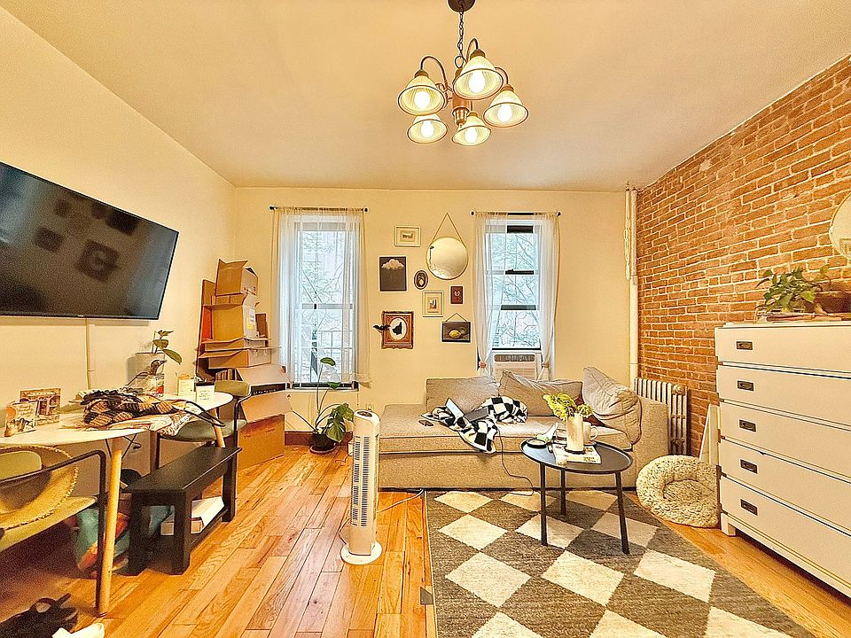 1st image of 788 Park Pl APT 9