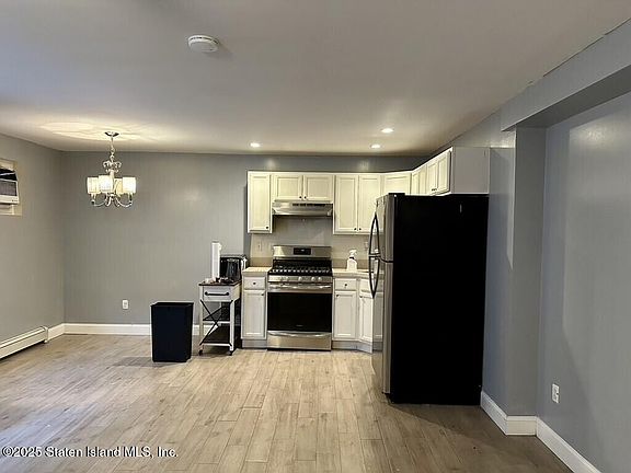 2nd image of 28 Moreno Ct Floor 2