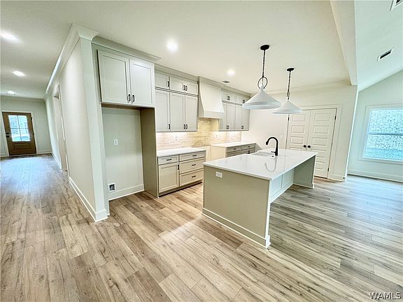 3rd image of 9592 Crete Cir