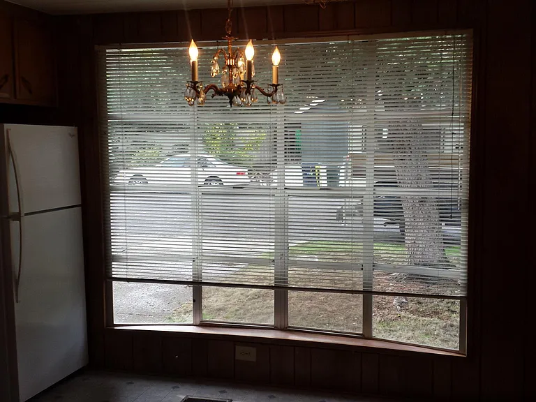1933 Harbor Dr — Photo 6