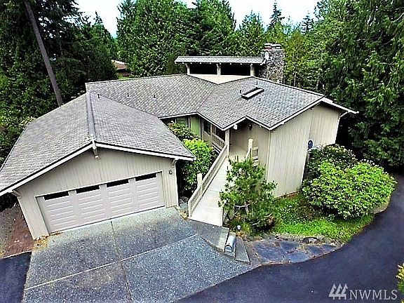 3rd image of 40 Keller Ln