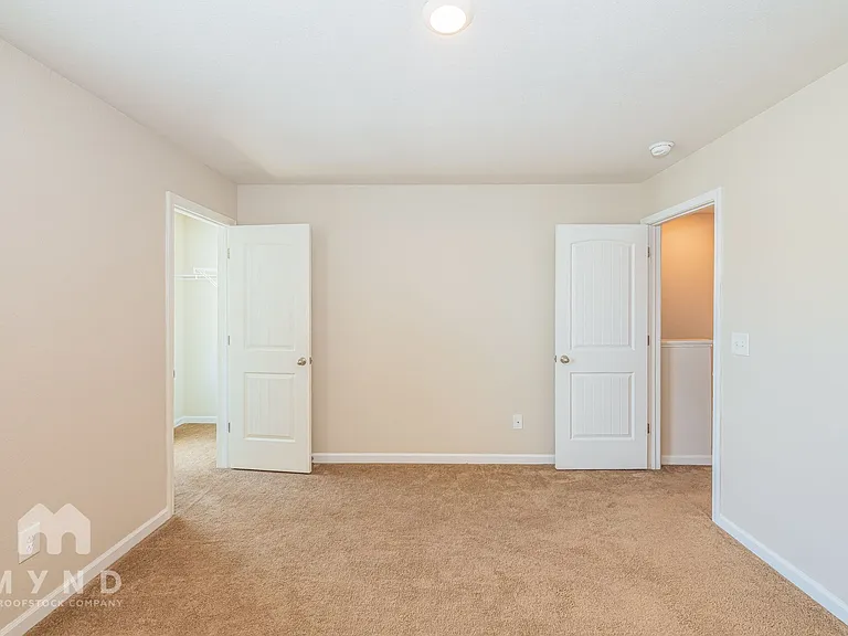 250 Yorktown Ln — Photo 8