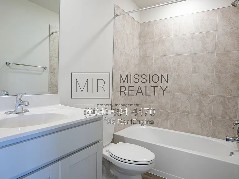 8756 Whitman Dr — Photo 21