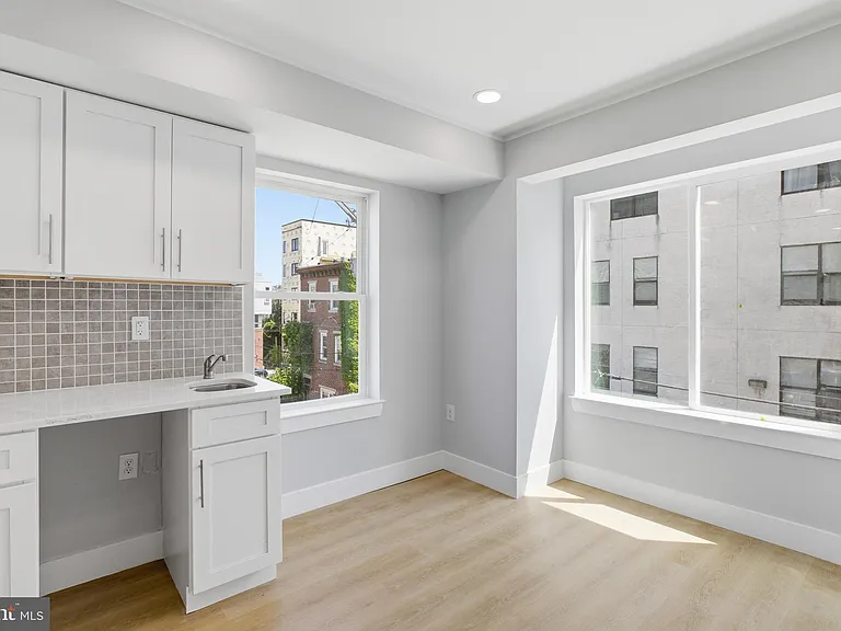 1511 W Flora St — Photo 22