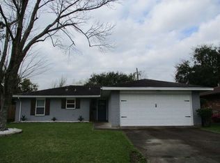 935 Connecticut St, Bridge City, TX 77611