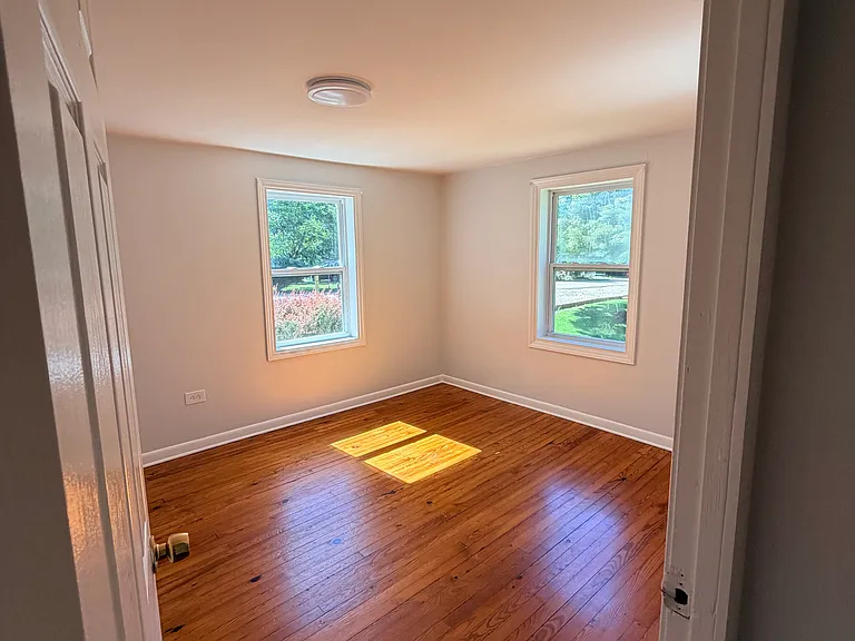 25 Ridge Ave — Photo 17