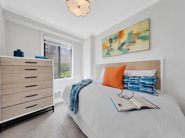 345 East 73rd Street image 9 of 13