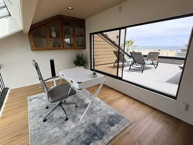 1510 W Oceanfront #B — Photo 13