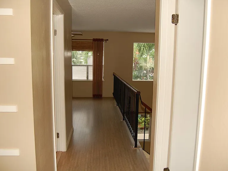 559 Keolu Dr — Photo 29