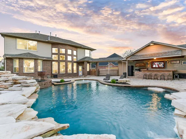 714 Summer Trace Ln, Richmond, TX 77406