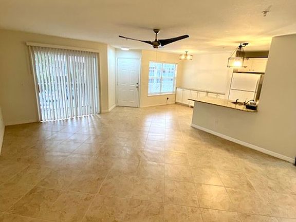 5th image of 8505 S Tamiami Trl #424