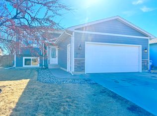 809 Chokecherry St, Harrisburg, SD 57032
