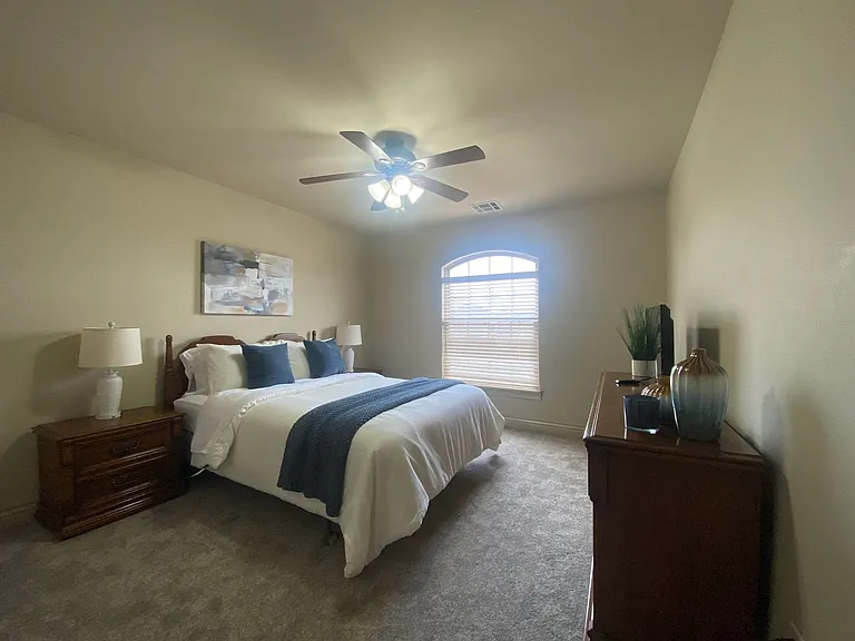 3605 N Narcissus Ave — Photo 43