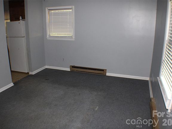 3rd image of 6791 Glover Ln