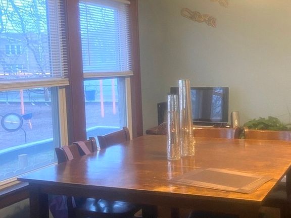 3rd image of 4911 W Wabansia Ave