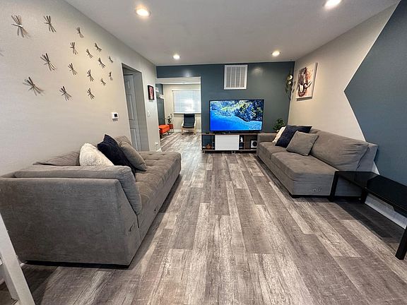3rd image of 1926 W Pratt Blvd APT 3A
