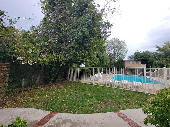 5th image of 13533 1/2 Leadwell St