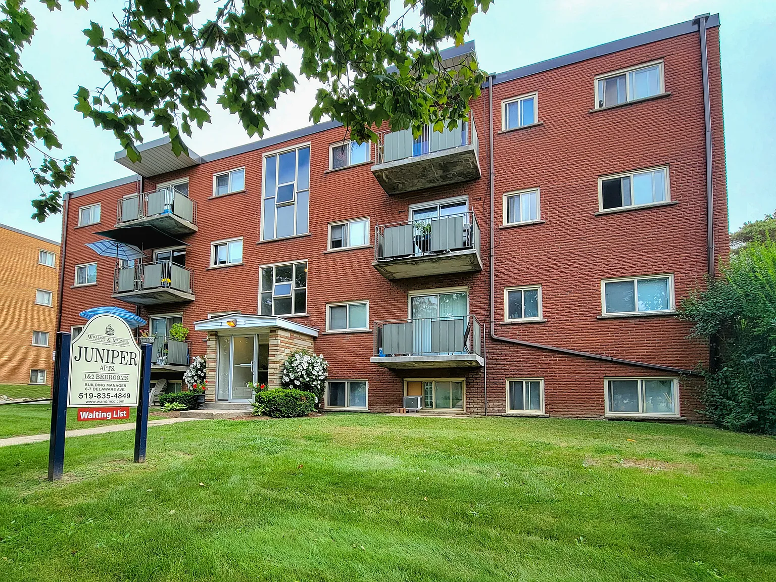 Juniper Apartments - Choose your rent level - Call for Details - All utilities — Photo 2