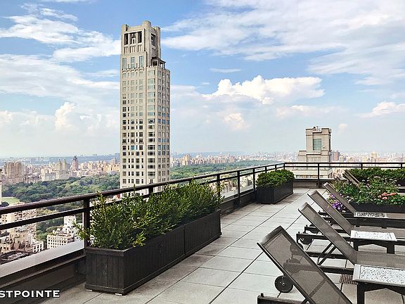 5th image of 117 E 57th St